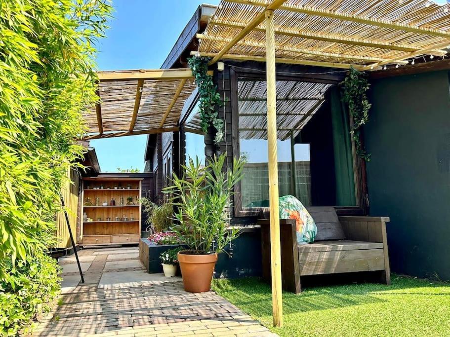 Jungle Style Lodge With Jacuzzi ,Sauna And Garden Near Amsterdam Vijfhuizen Εξωτερικό φωτογραφία