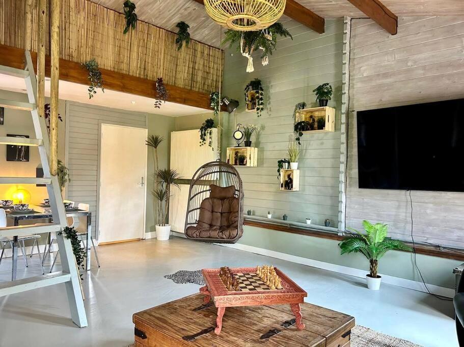 Jungle Style Lodge With Jacuzzi ,Sauna And Garden Near Amsterdam Vijfhuizen Εξωτερικό φωτογραφία
