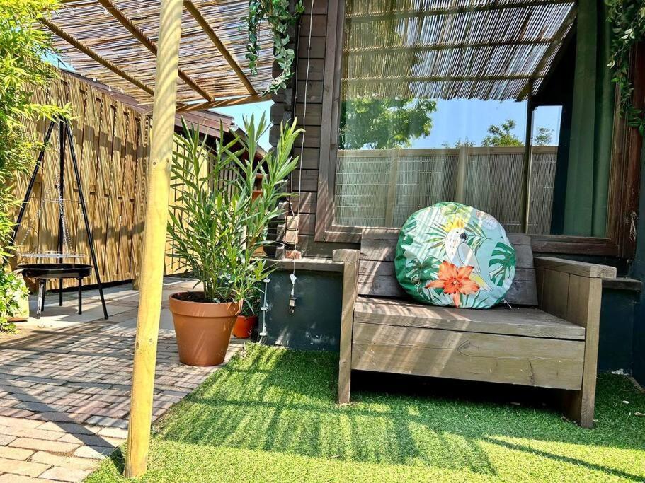 Jungle Style Lodge With Jacuzzi ,Sauna And Garden Near Amsterdam Vijfhuizen Εξωτερικό φωτογραφία