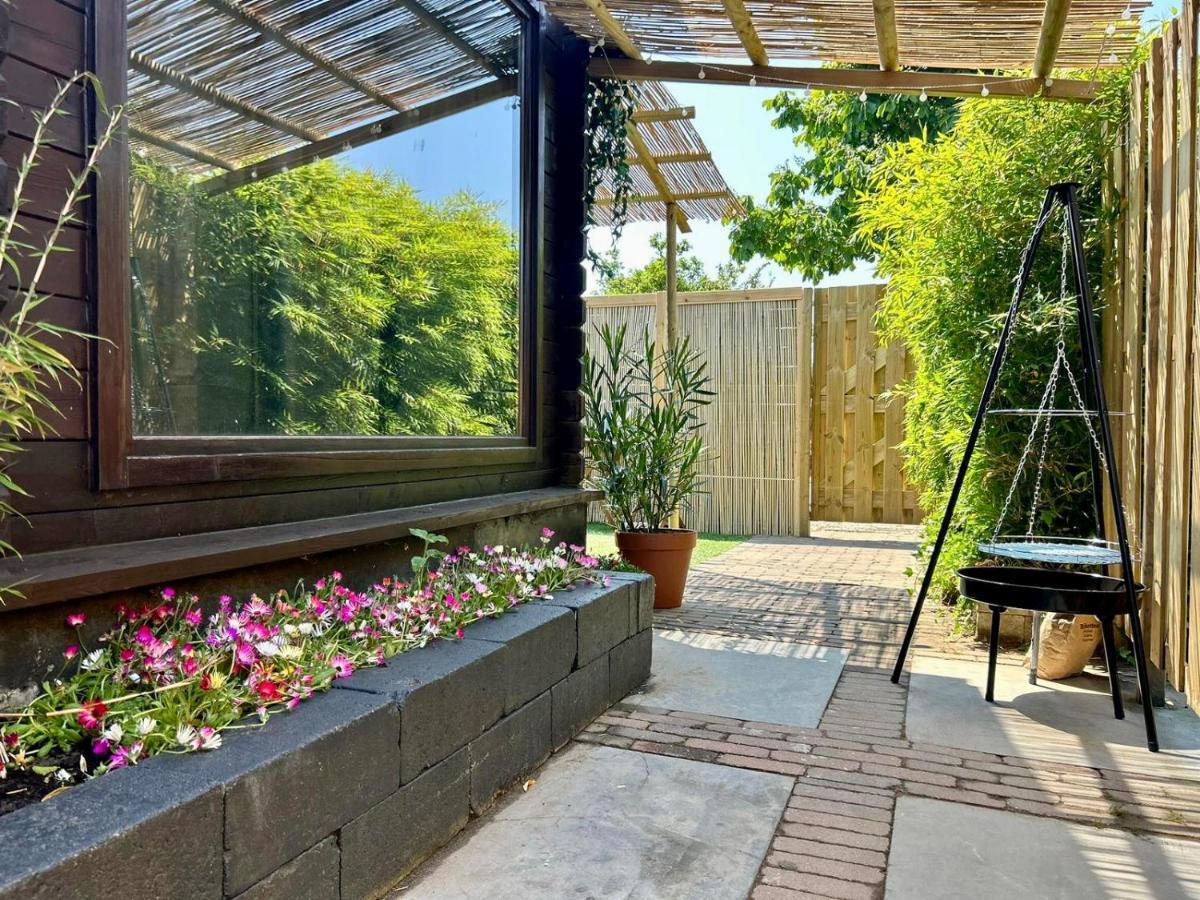 Jungle Style Lodge With Jacuzzi ,Sauna And Garden Near Amsterdam Vijfhuizen Εξωτερικό φωτογραφία