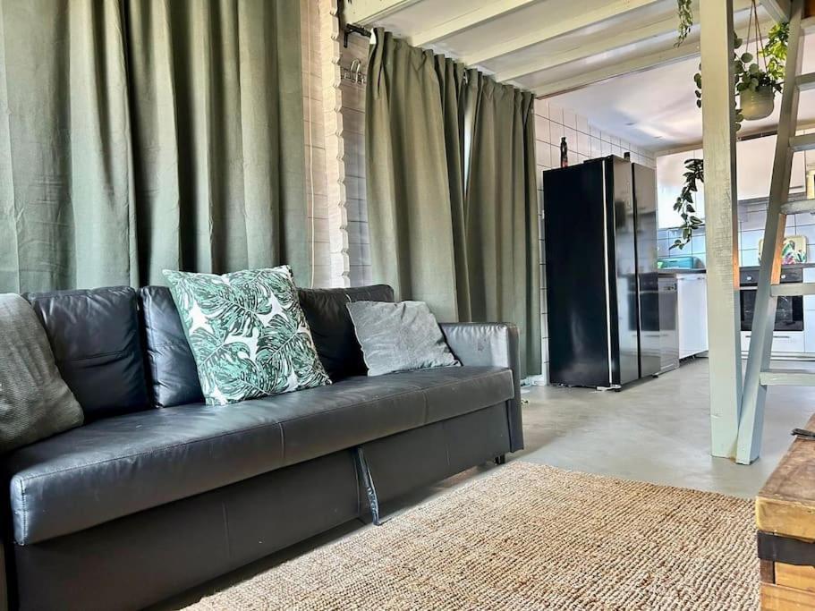 Jungle Style Lodge With Jacuzzi ,Sauna And Garden Near Amsterdam Vijfhuizen Εξωτερικό φωτογραφία