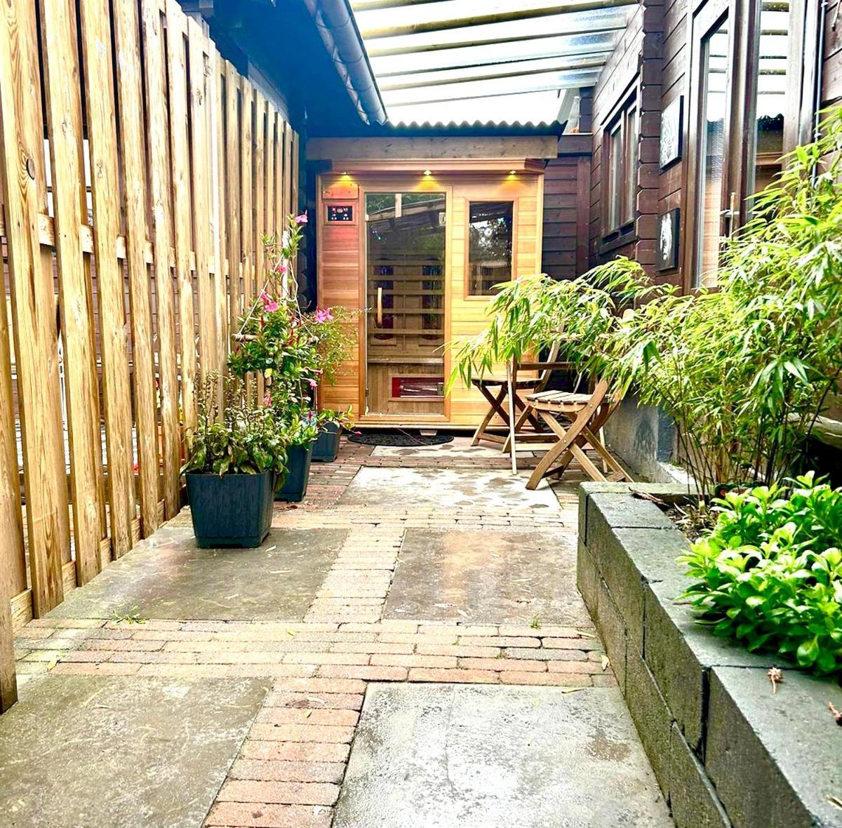 Jungle Style Lodge With Jacuzzi ,Sauna And Garden Near Amsterdam Vijfhuizen Εξωτερικό φωτογραφία